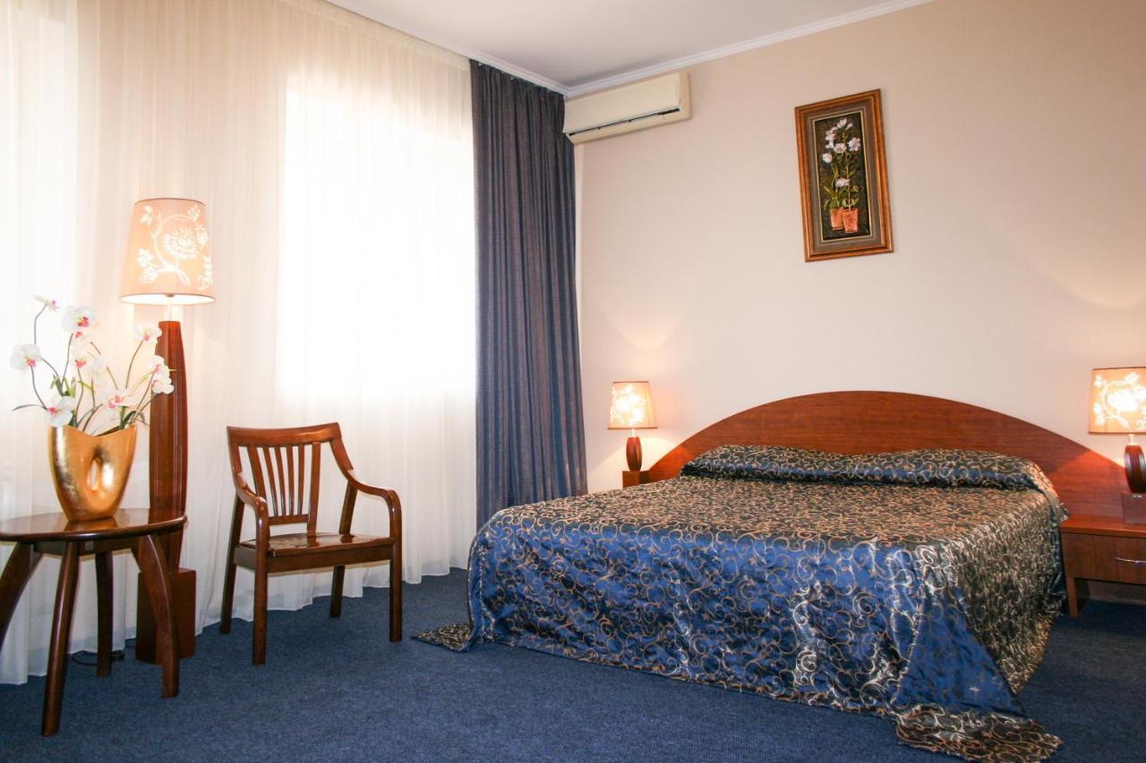 Rahat Hotel Aktau  Extérieur photo